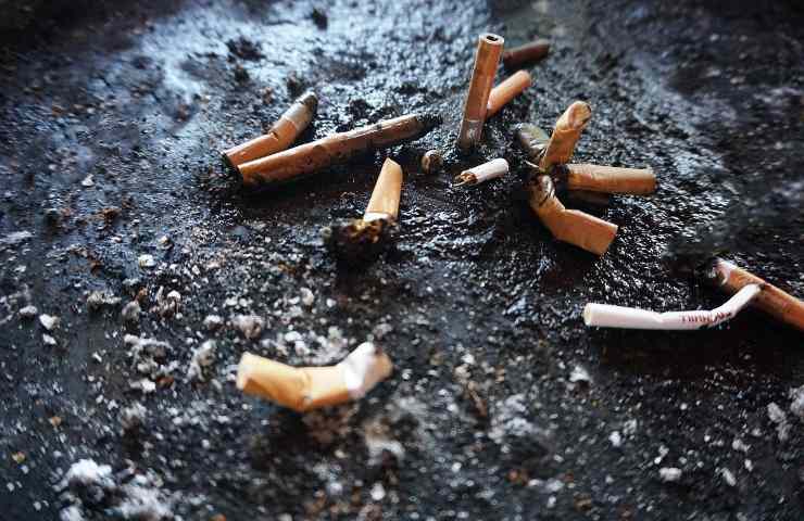 Le cicche d sigaretta sono tra rifiuti più inquinanti