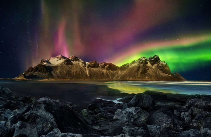 la danza di luci dell'aurora boreale (pixabay)