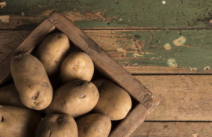 Pulizie di casa con le patate, non ci credete?