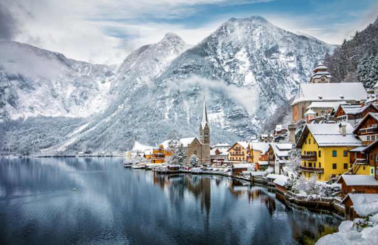 Hallstatt, Austria borgo innevato (pixabay)