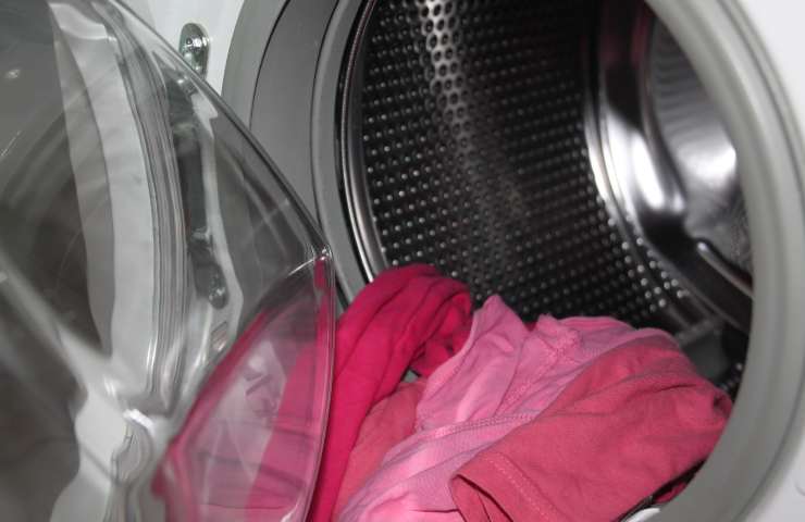 abiti in lavatrice
