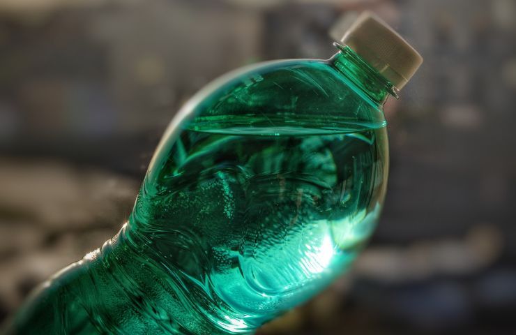 Bottiglia in plastica (Pixabay)