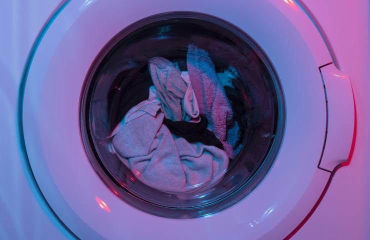 Lavaggio in lavatrice (Pixabay)