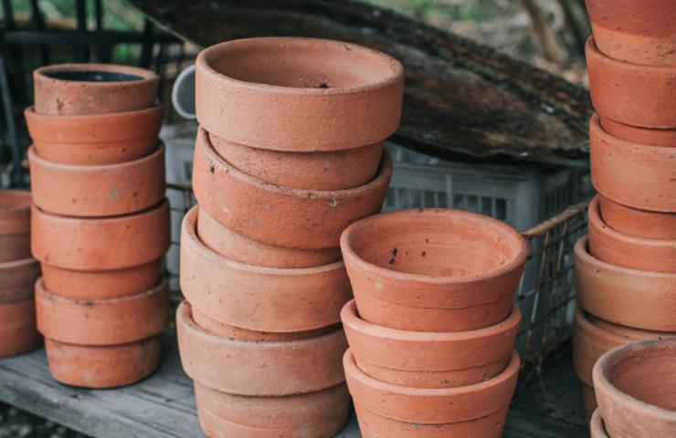 vasi di terracotta (pixabay)