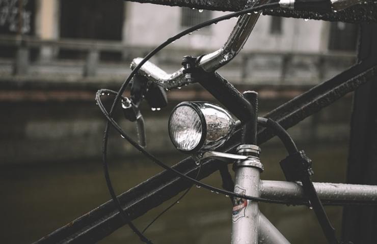 pedalare pioggia