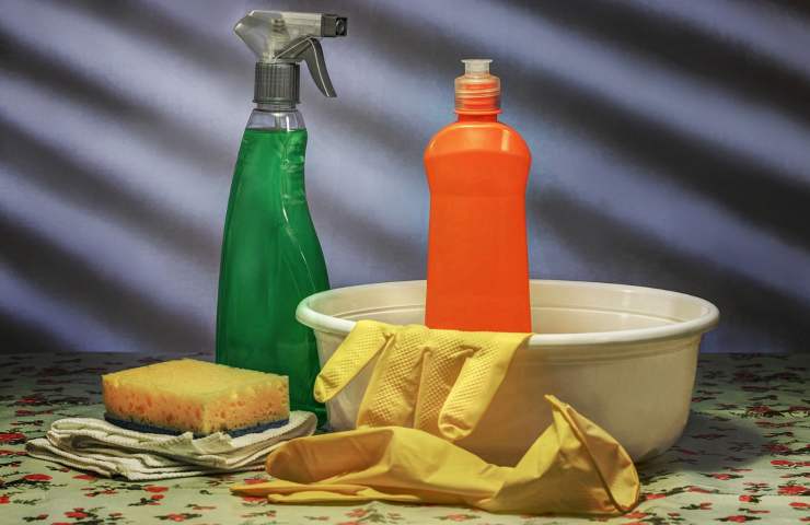 pulire casa senza pericoli
