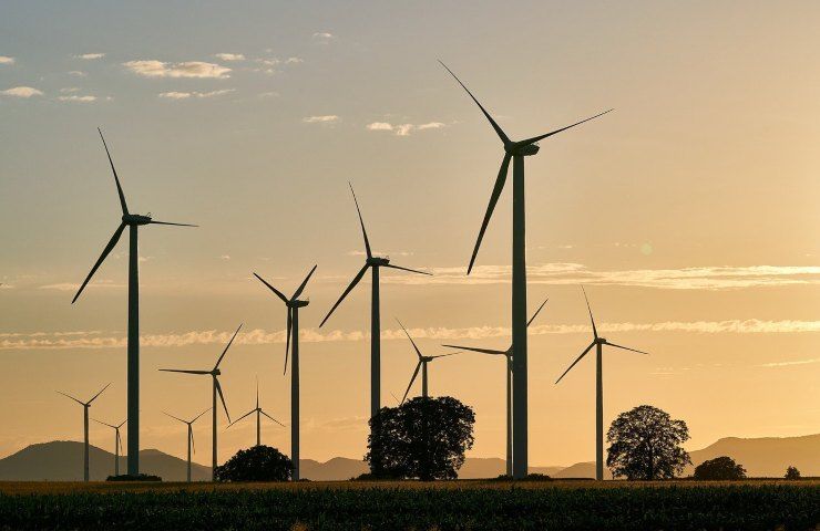 Energie rinnovabili pale eoliche