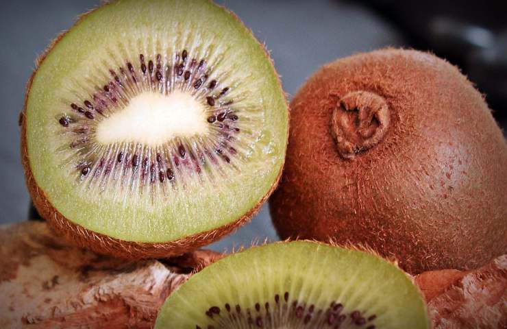 Frutta tropicale kiwi coltivare