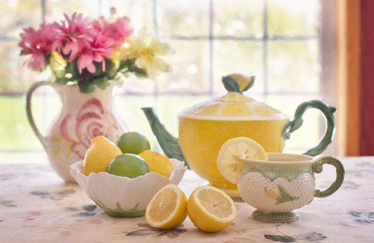 Limoni bolliti servizio