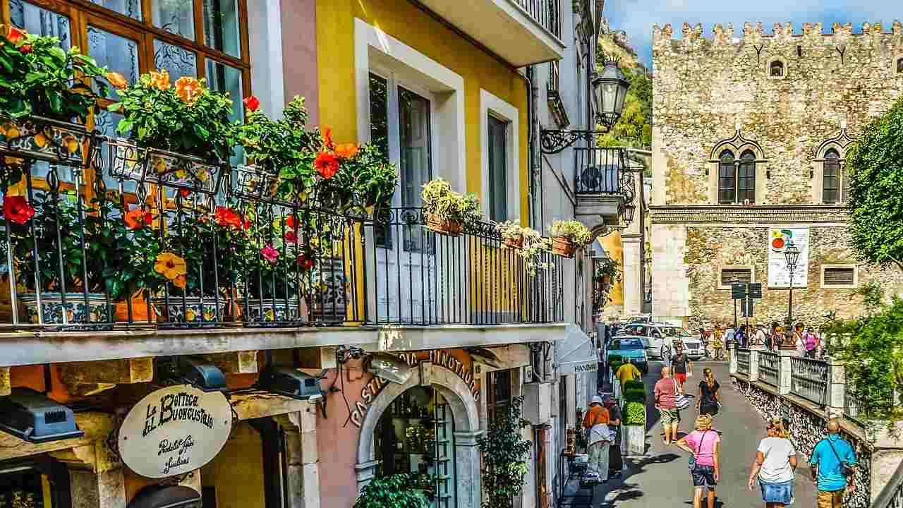 piante colorate balcone maggio