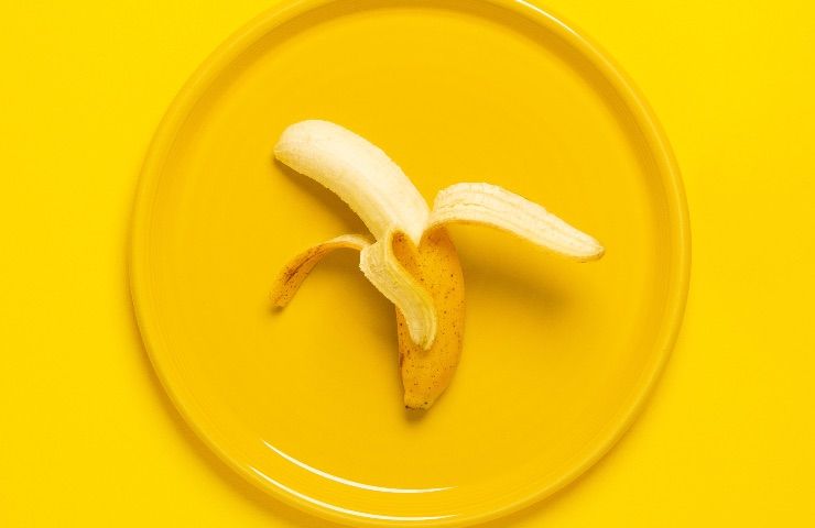 banana piatto giallo 