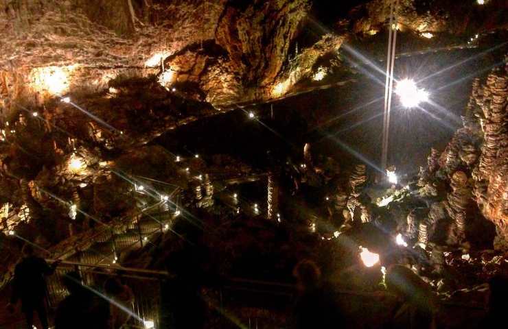 grotta grande mondo Italia