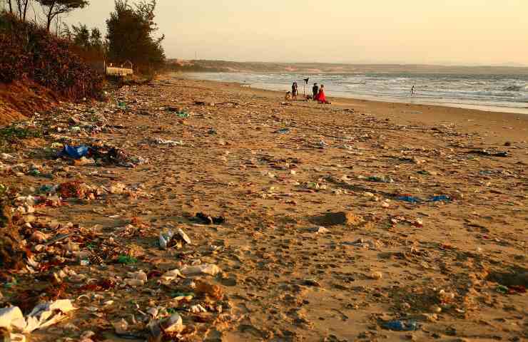 inquinamento spiagge Italia