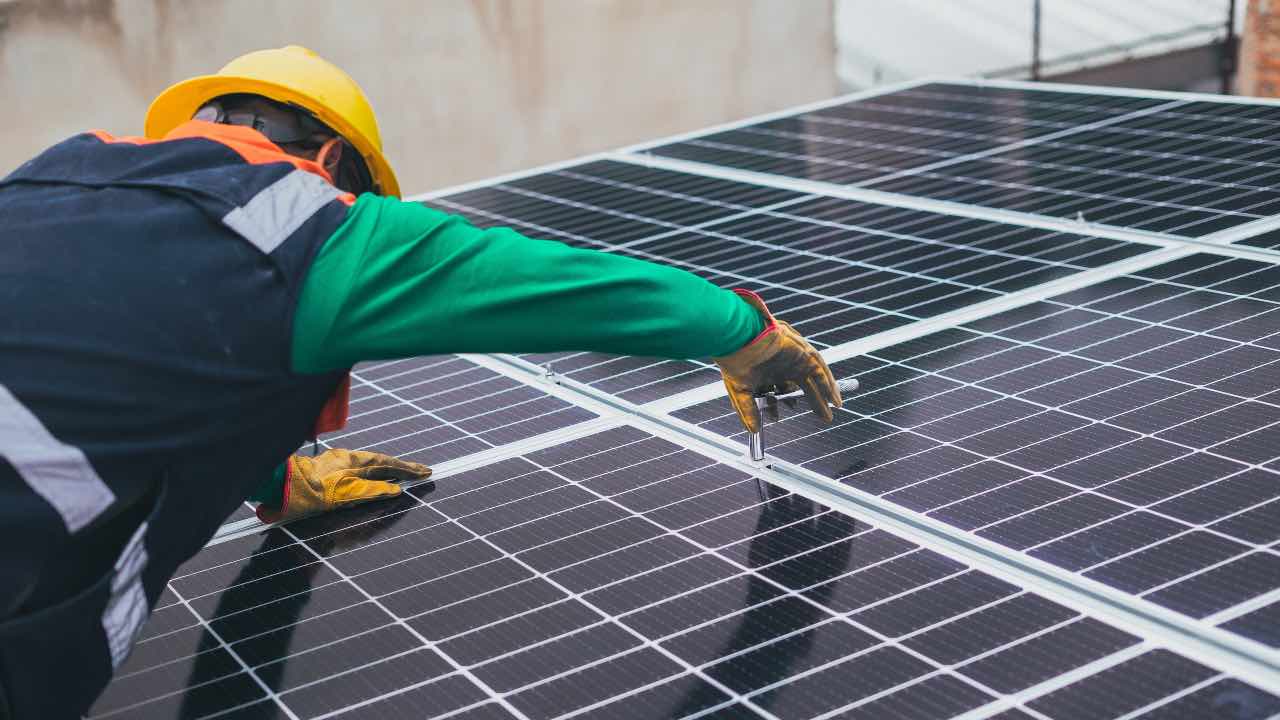 Fotovoltaica, existe una alternativa más económica.  Se venden como pan caliente