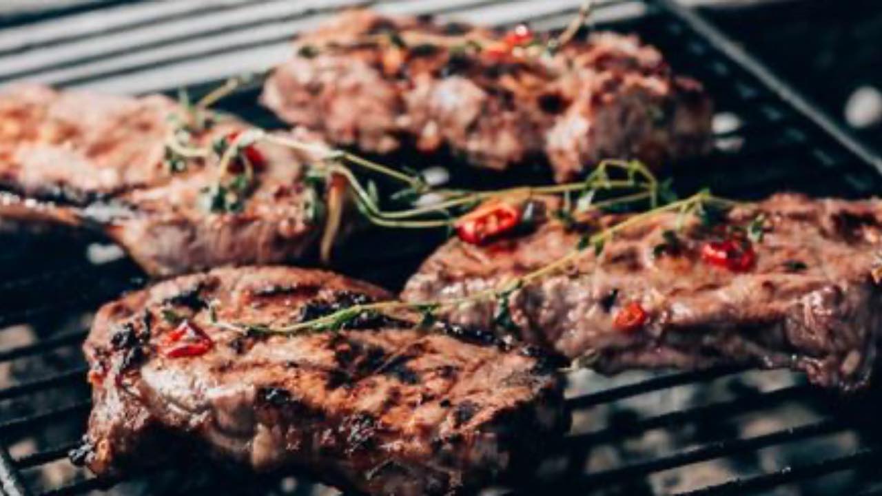 carne barbecue pulizia