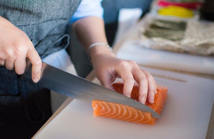 COLTELLO SALMONE BENEFICI