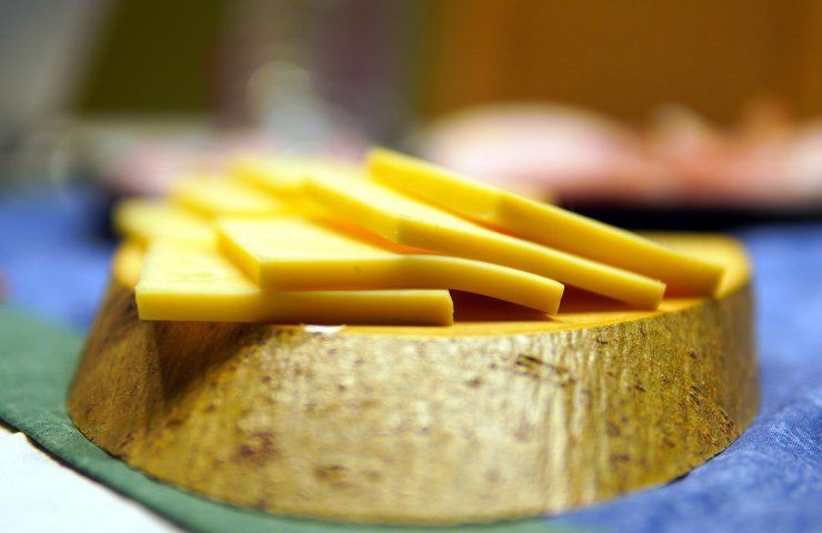 formaggio fuso fette rischi