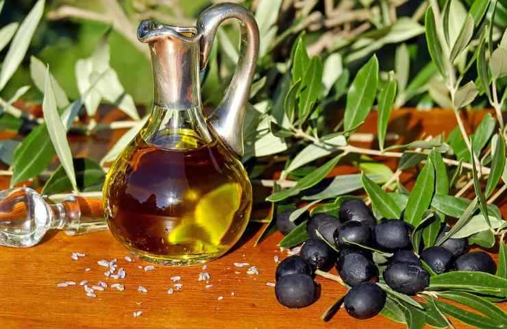 Olio d'oliva usi alternativi