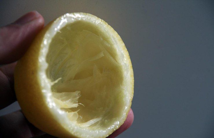 come utilizzare un limone spremuto 