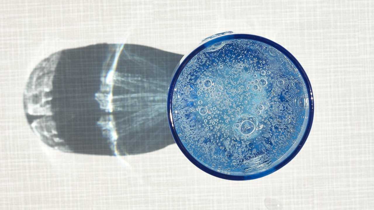 acqua frizzante vetri