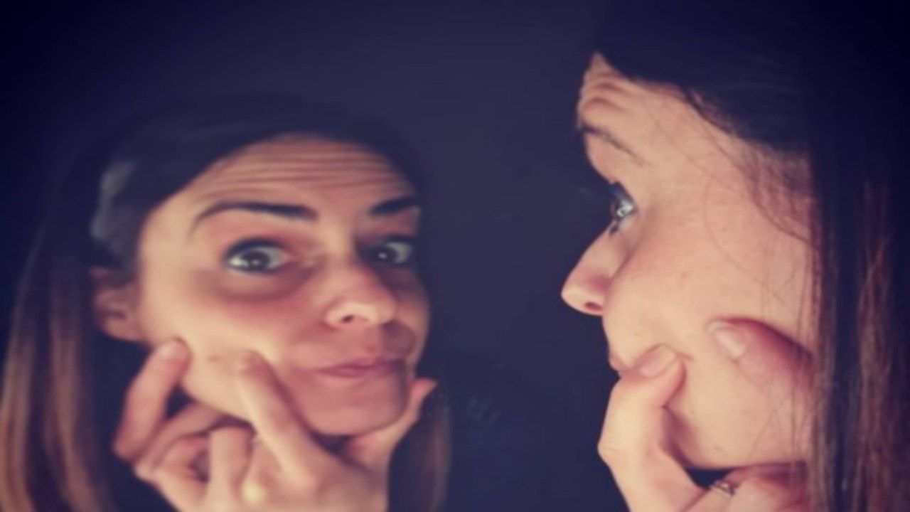 brufoli punti neri piacere spremere motivo