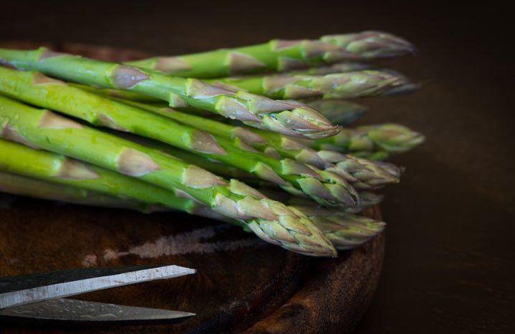 asparagi verdi benefici