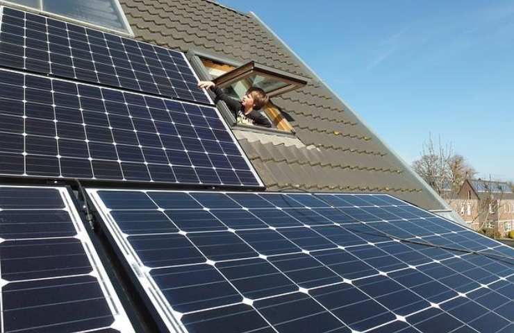 pannelli solari pulirli