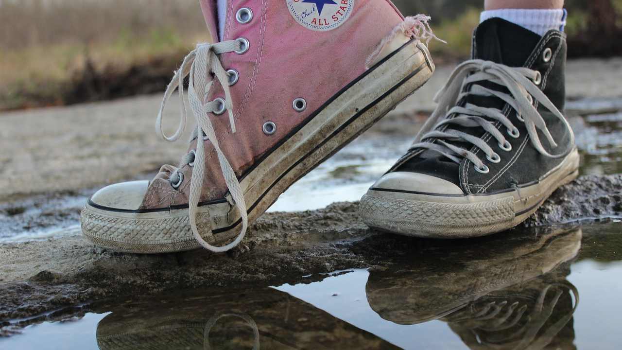 Scarpe che puzzano rimedi