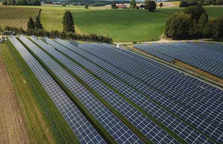 Pannelli solari fondi somma 