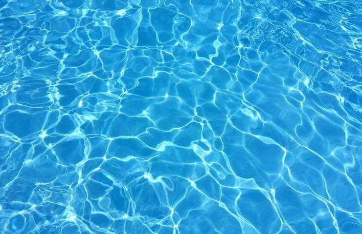acqua celeste piscina riciclo