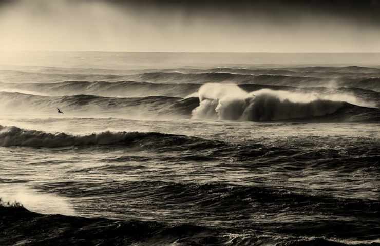 mare agitato correnti ritorno