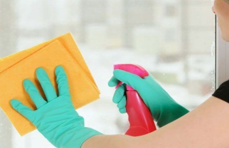 pulire vetri prodotti usare 
