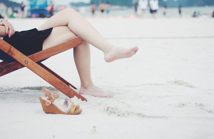 piedi nudi in spiaggia consigli 
