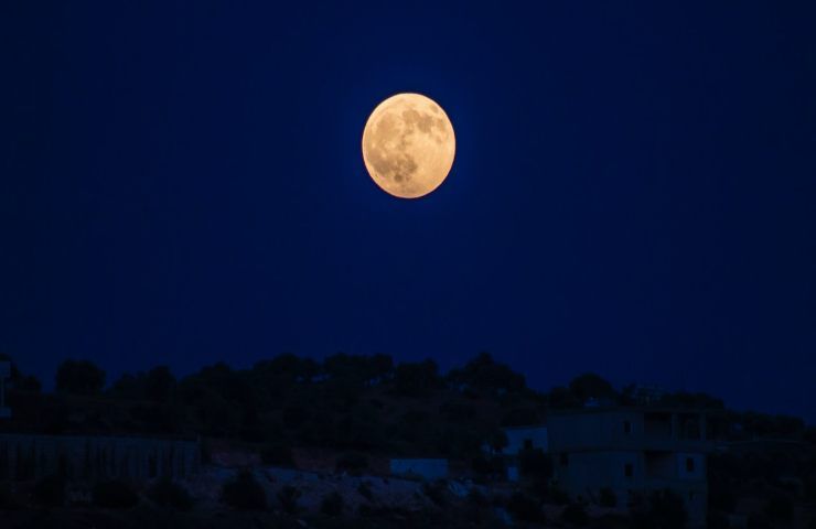 Luna piena raccolto motivo 