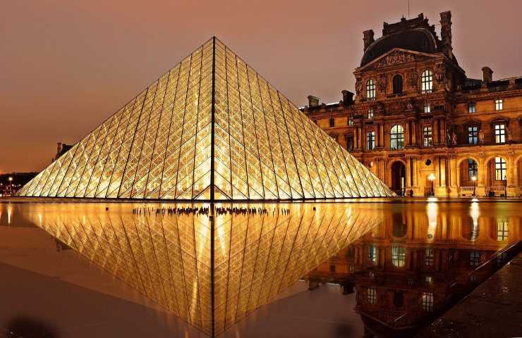 Francia elettricità piramide 