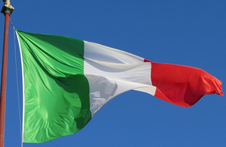 tricolore quando nasce come