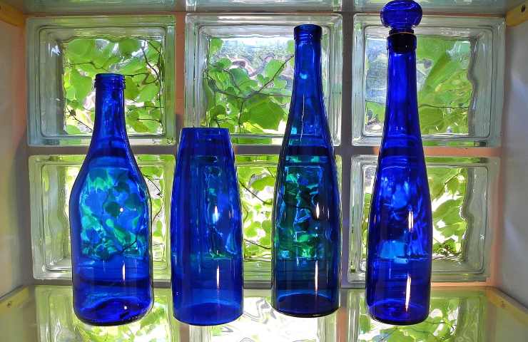 bottiglie vetro blu