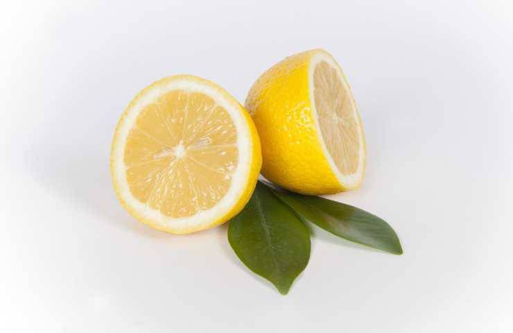 limoni gialli rimedi naturali