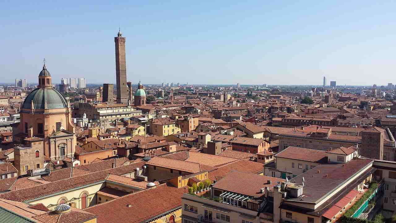Bologna è la prima città 30,