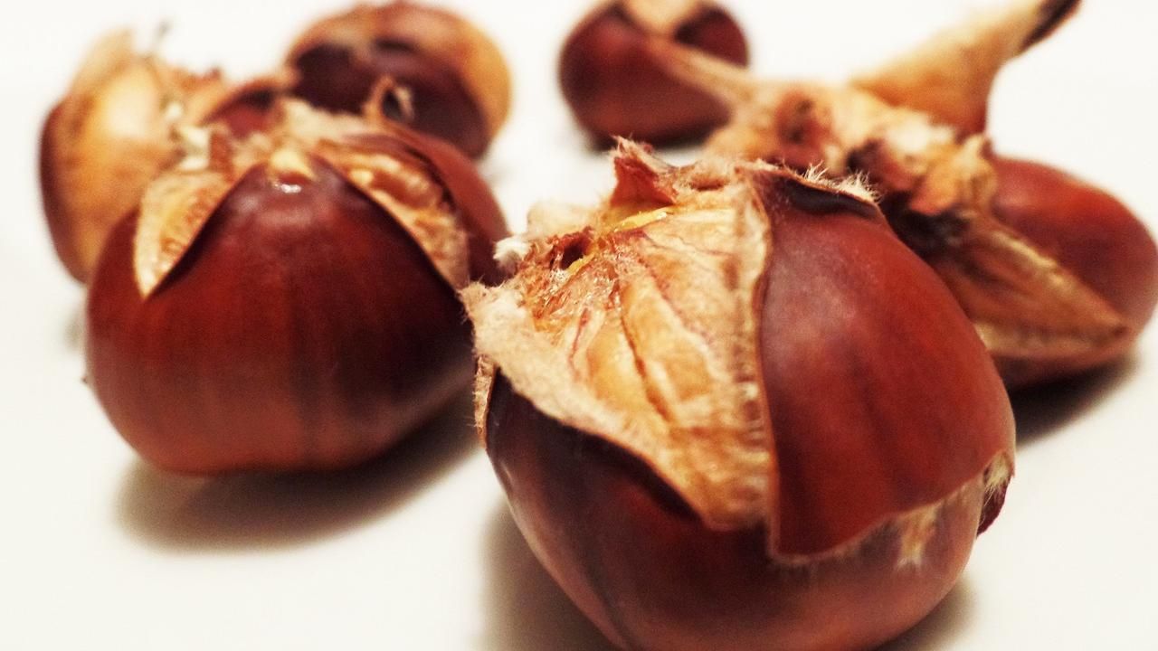 Castagne sbucciate autunno