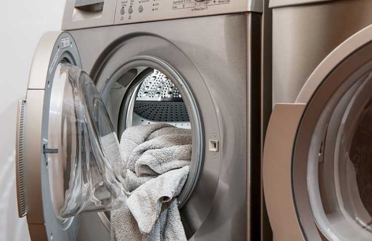 pulizia bucato lavatrice 