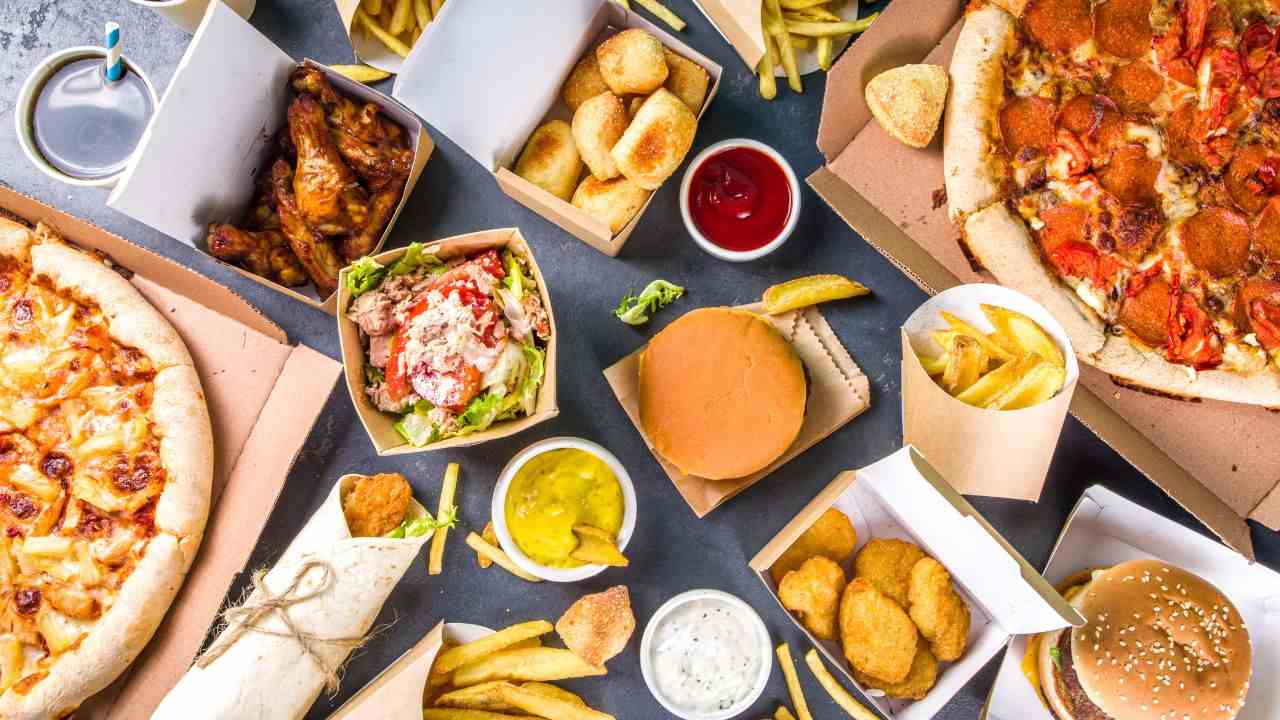 Contenitori usa e getta nei fast food, la rivoluzione green francese