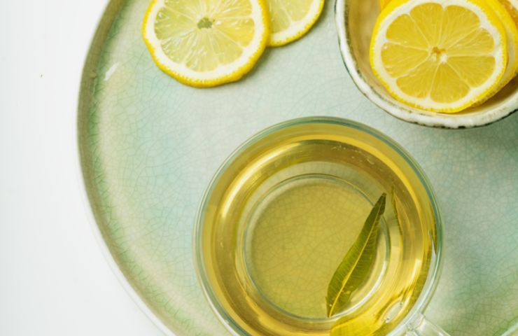 benefici infuso alloro limone