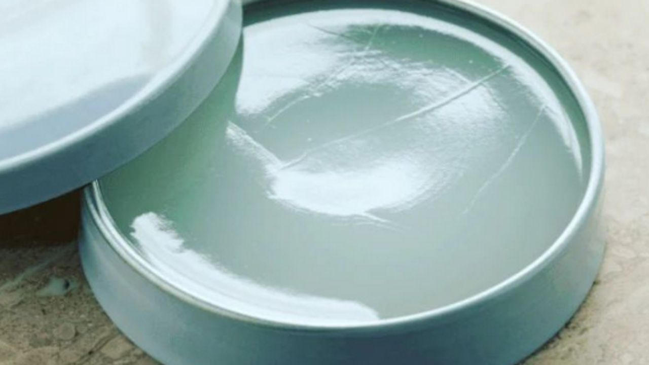 vaselina crema barattolo