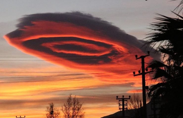 Nube lenticolare Bursa