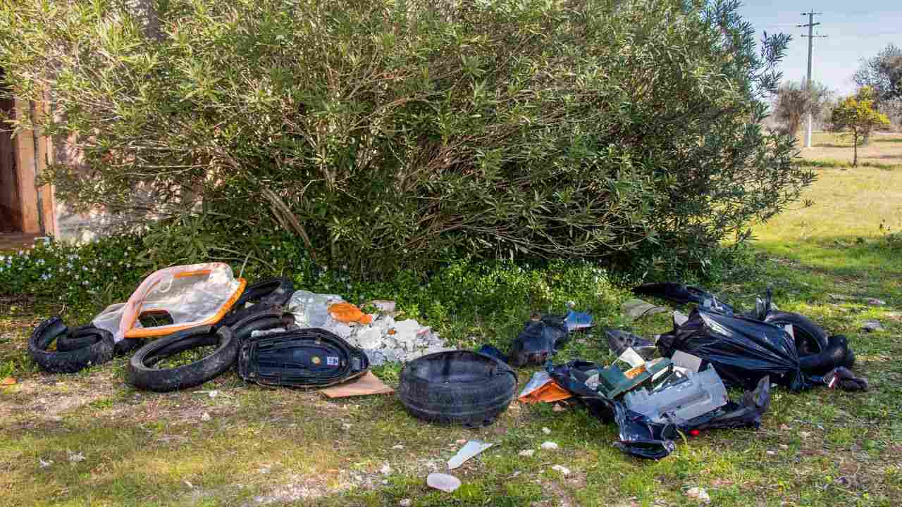 fototrappole furbetti rifiuti