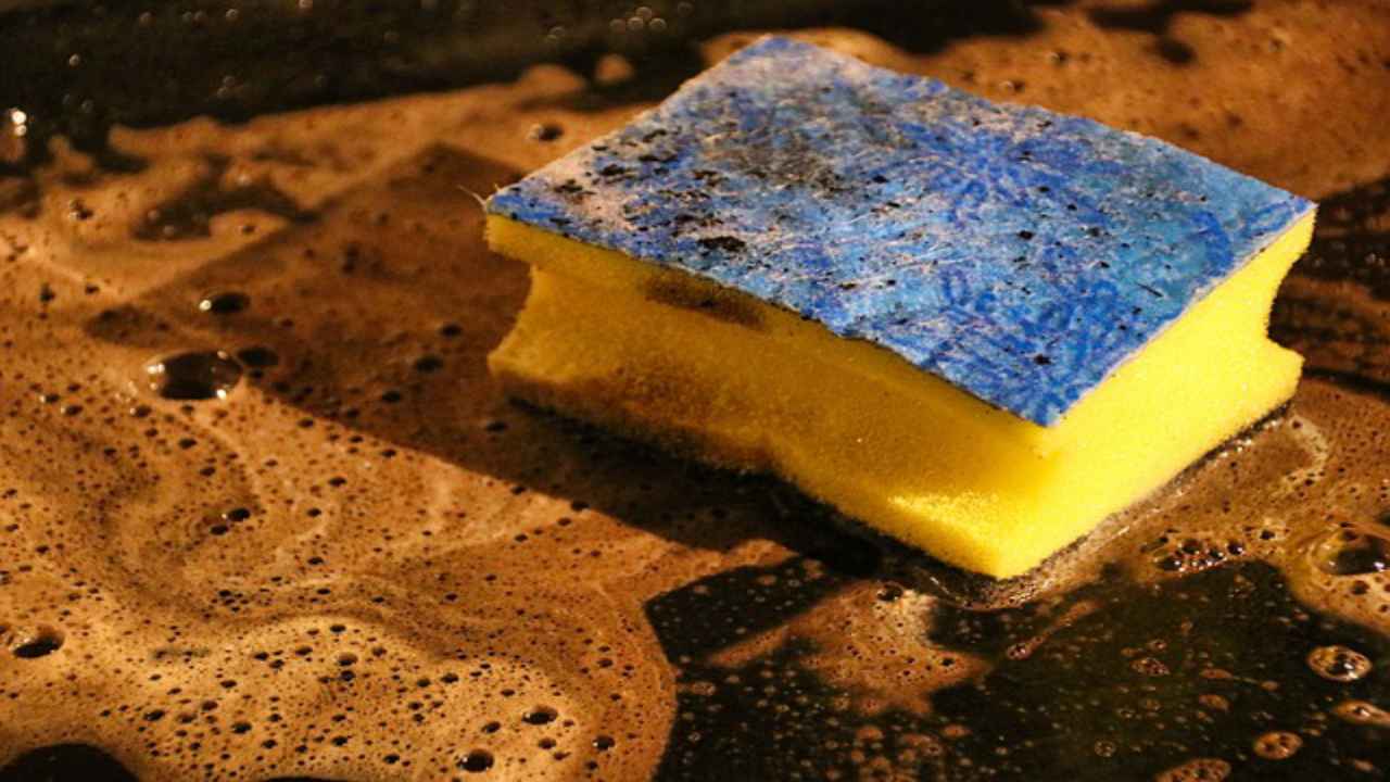 spugnetta incrostazioni bruciature