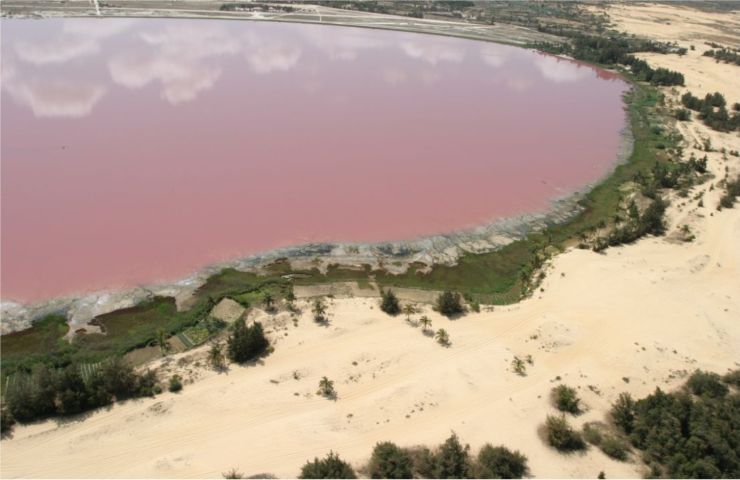 senegal lago rosa cambia colore causa le forti piogge