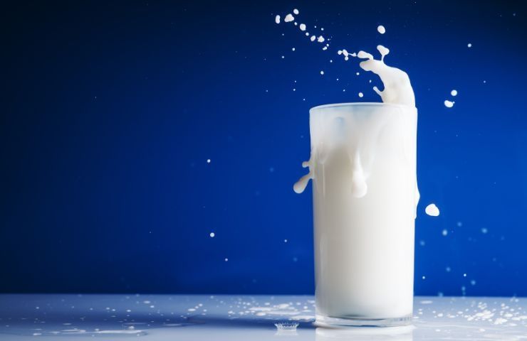 latte scaduto usi domestici