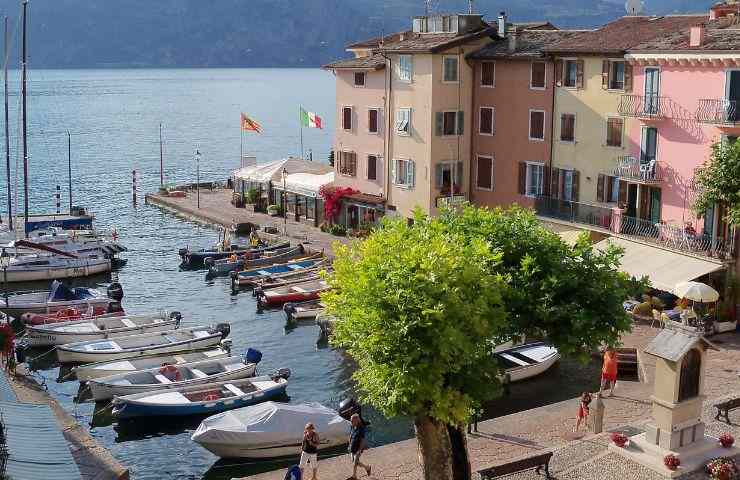 Imbarcazioni lago Garda mollusco russia
